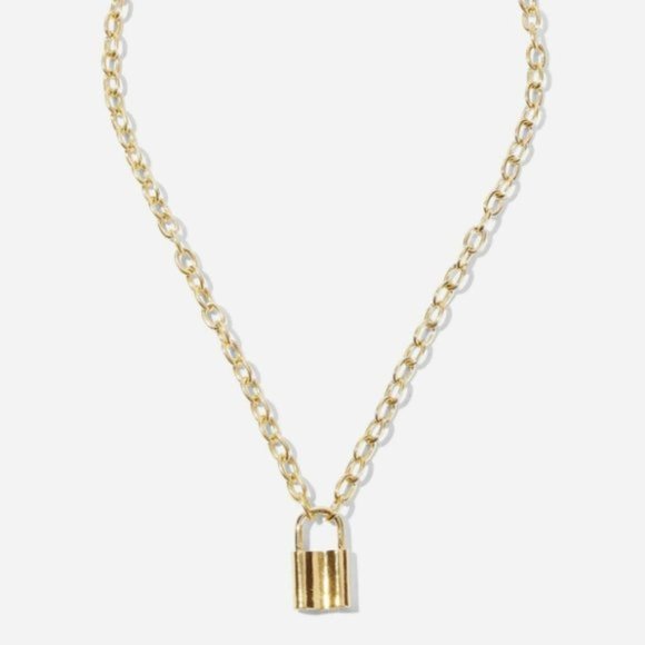 🤩4/$15🥳 Gold Color Lock Charm necklace - Picture 2 of 7